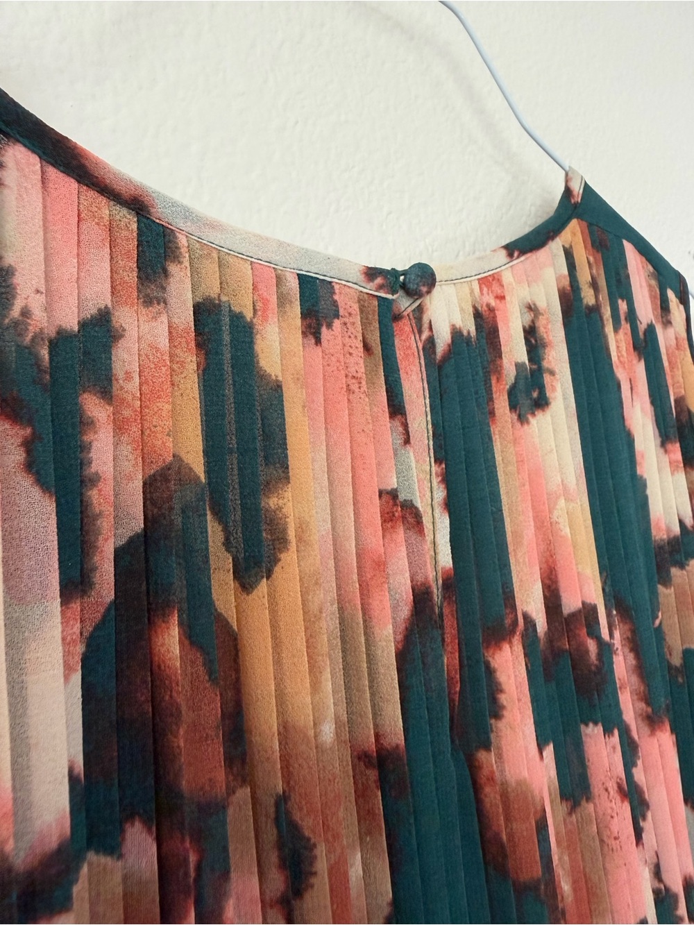 Banana republic pleated maxi dress